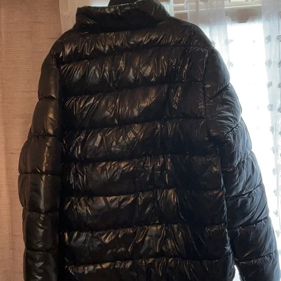 Men's Black Puffer Jacket - Picture 2 of 2